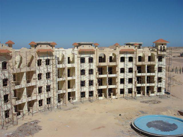 
<div style=color:#000>Location:Sahl Hashish, Hurghada
               Year:2007
               Status:Under-construction</div>
Al-Saraya Resort Sahl Hashish is one of the most distinguished tourist resorts in the new Sahl Hashish area located at Egypt’s Red Sea coast. The project  consists of 300 residential units over an area of approx. 90,000 m2. The central green areas and recreational facilities contain a unique artificial lake, swimming pools, sun bathing decks among others. The resort also contains a luxury hotel,  administration and service buildings. The design uses the existing topography of the site to maximize the number of residential units and utilizes the open view towards the neighboring golf course and sea coast.